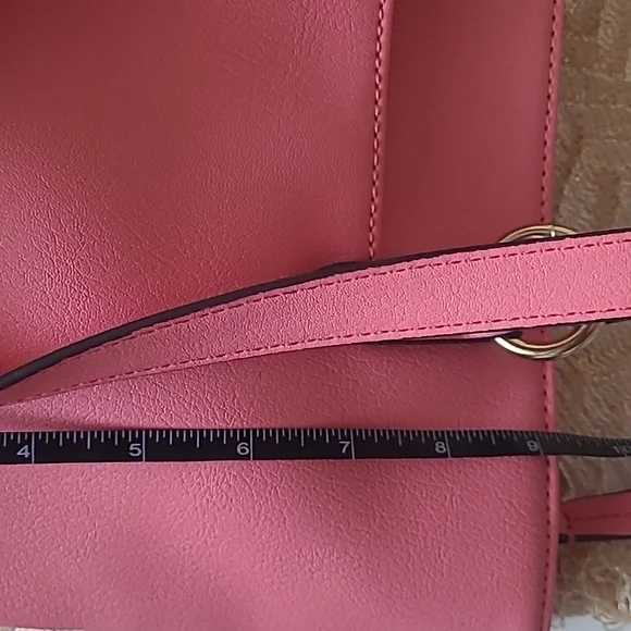 LIZ CLAIBORNE NWOT JESS CARNATION HANDBAG - Picture 6 of 10